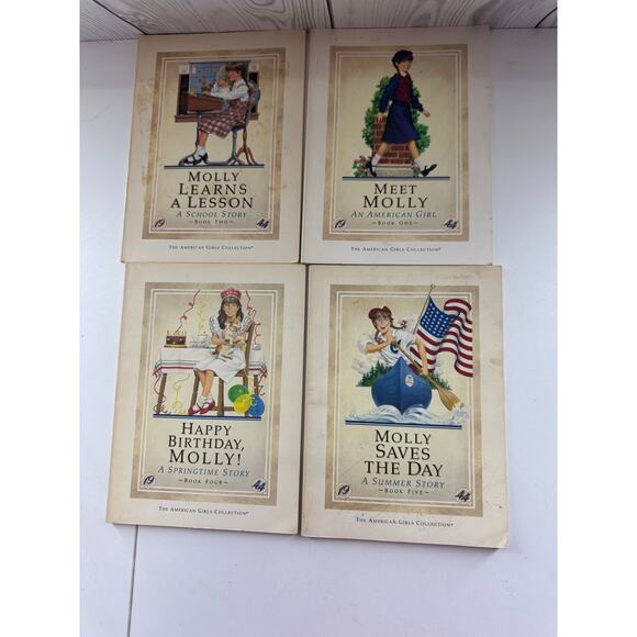 The American Girls Collection MOLLY 4 Books Set - 1988 Pleasant Company - Picture 2 of 4